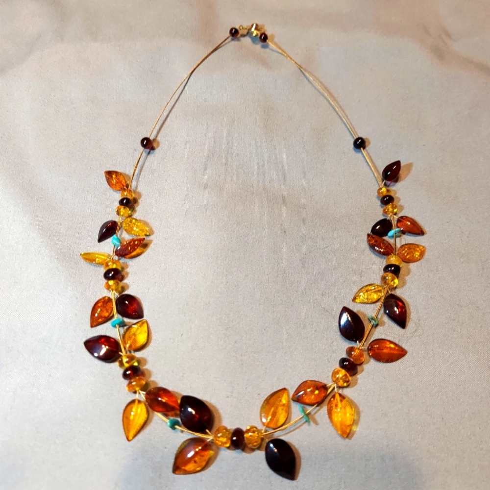 Costume jewelry necklace